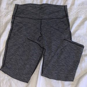 Heather grey athleta cropped leggings